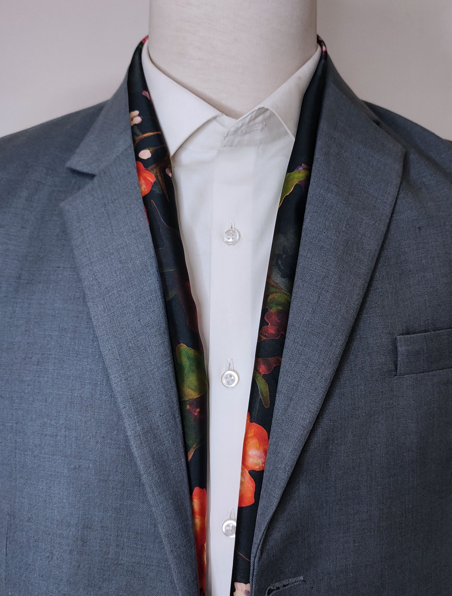 The Black Garden - Silk Men Scarf