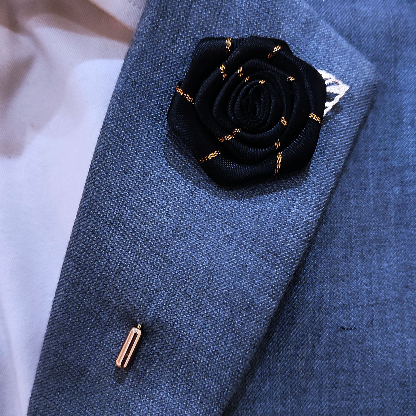 Black Texture Floral Lapel Pin