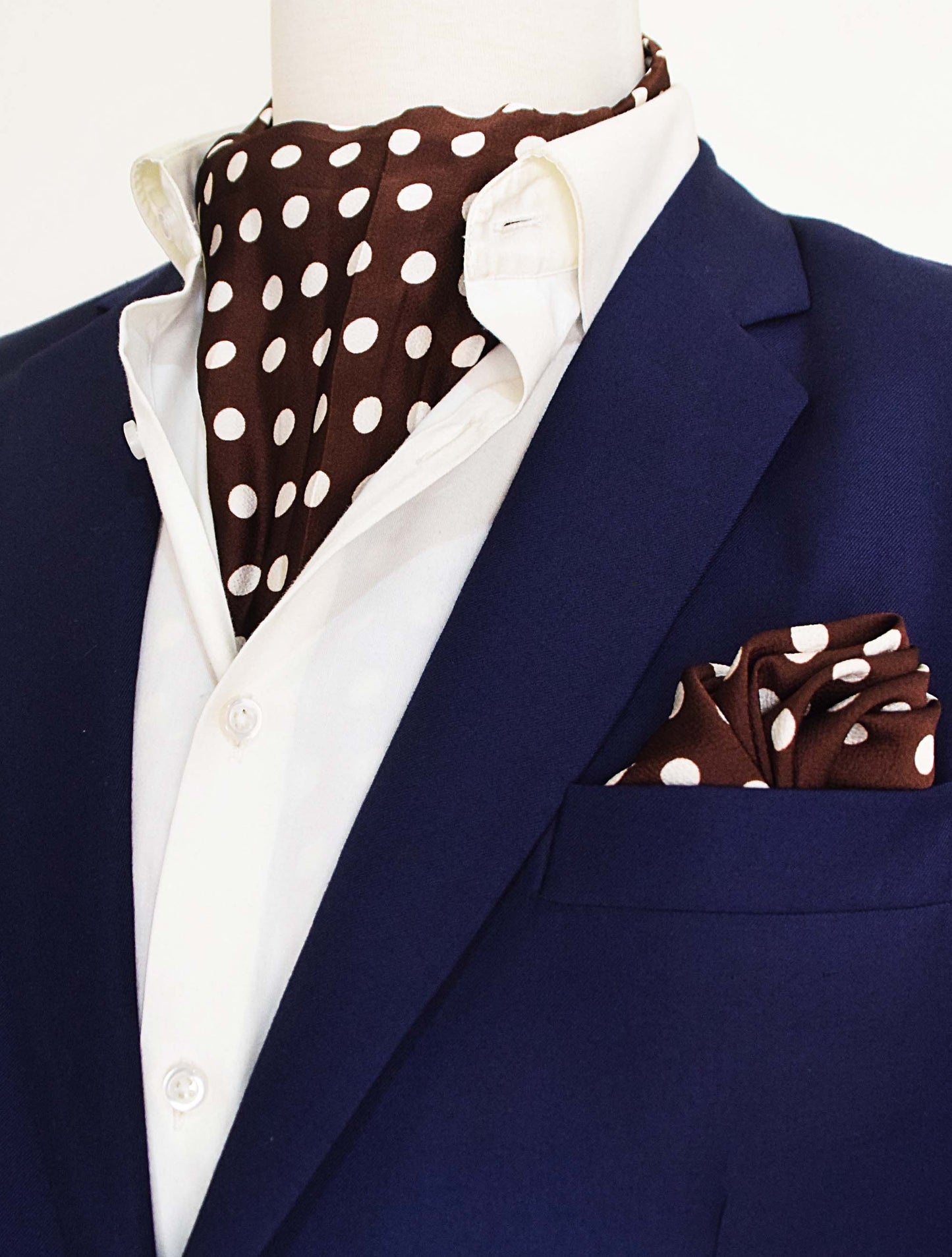 Coffee Base Polka - Men Silk Ascot and Pocket Square Set