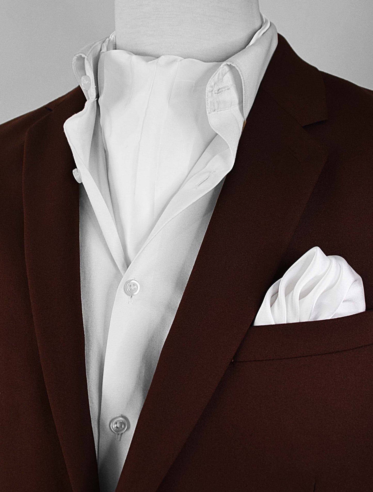 Pearl White Paradigm Silk Ascot & Pocket Square Set