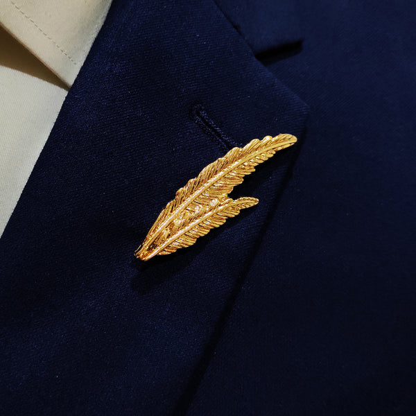 Pair Leaf – Golden Lapel Pins