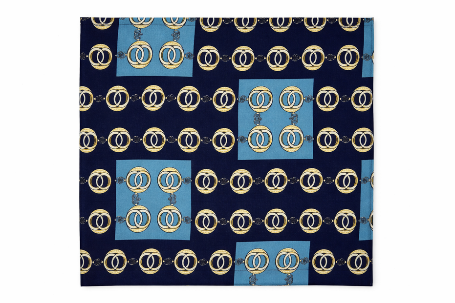 Chain Loop Blue Silk Pocket Square by Monzoro – view 6