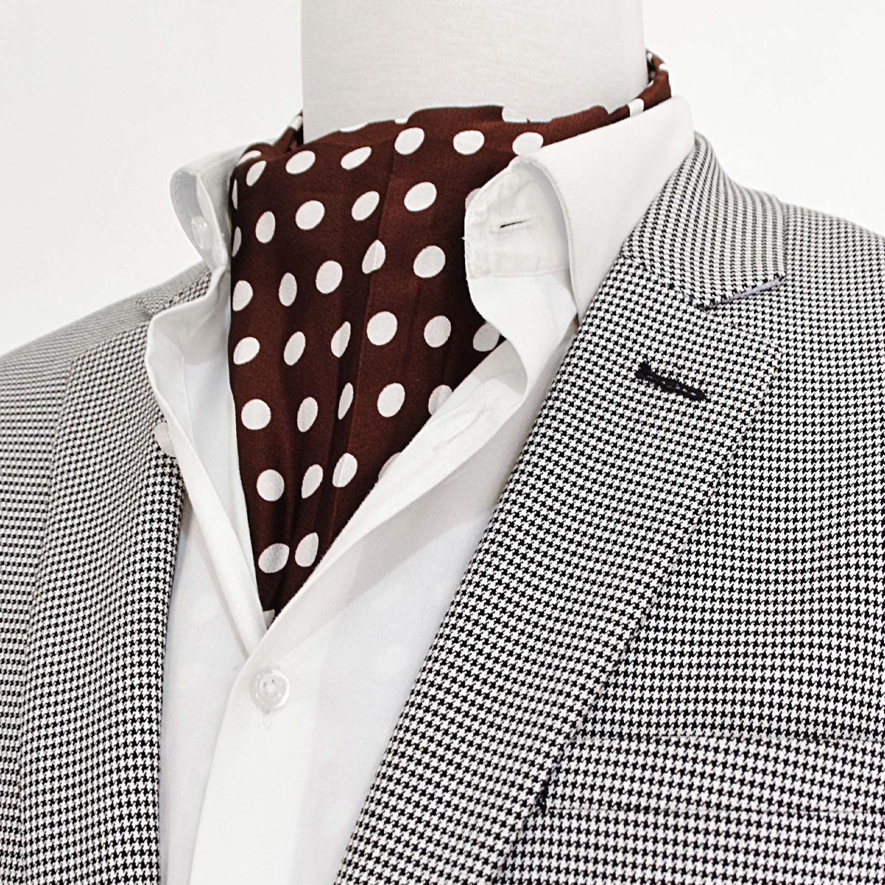 Coffee Base Polka - Silk Men Ascot by Monzoro – view 5