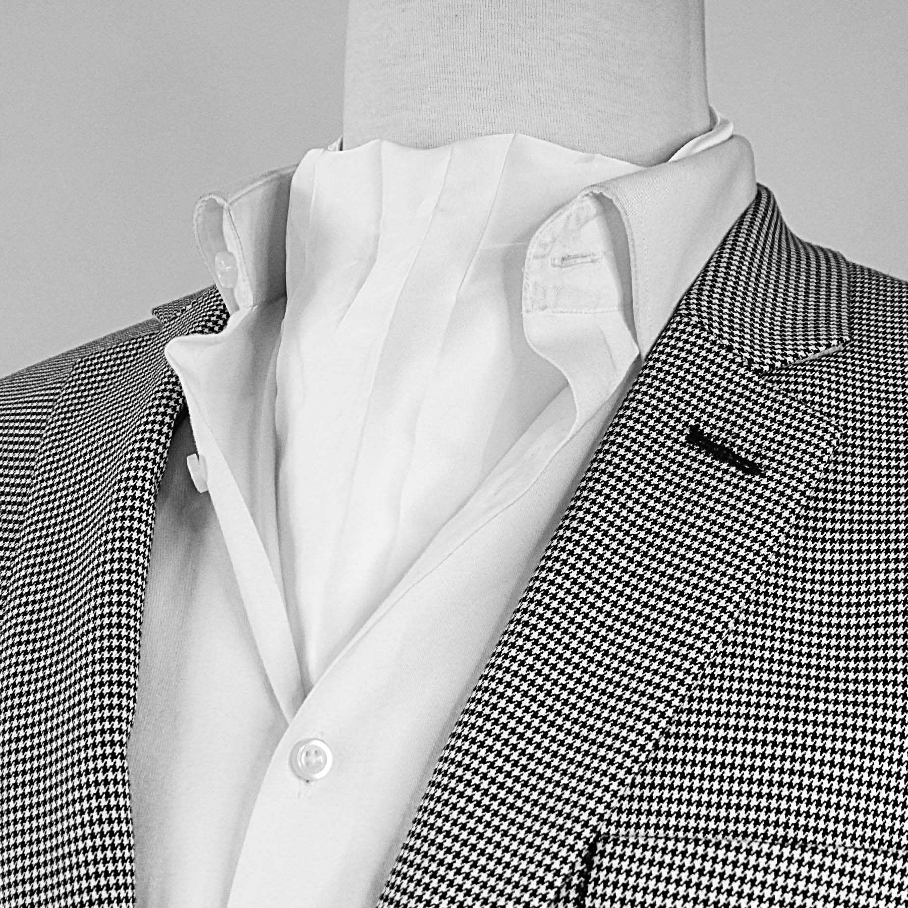 Pearl White Paradigm Silk Ascot by Monzoro – view 7