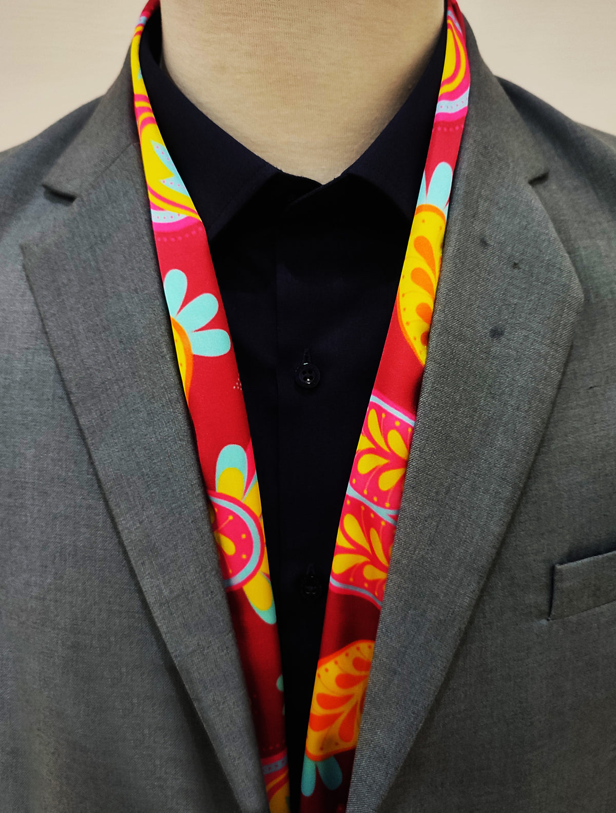 Paisley Shape - Silk Men Scarf by Monzoro – view 5