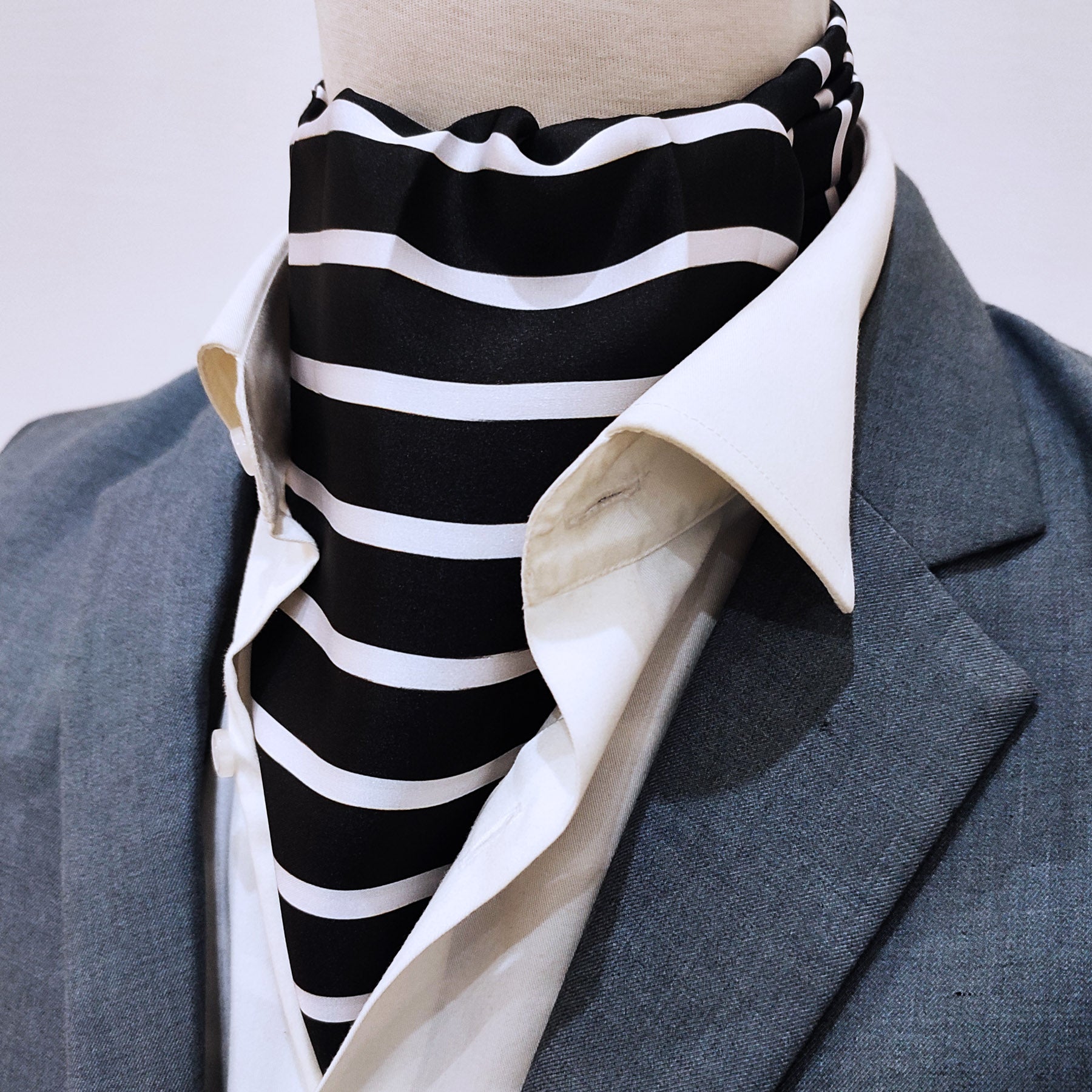 Black with White - Silk Men Ascot by Monzoro – view 3