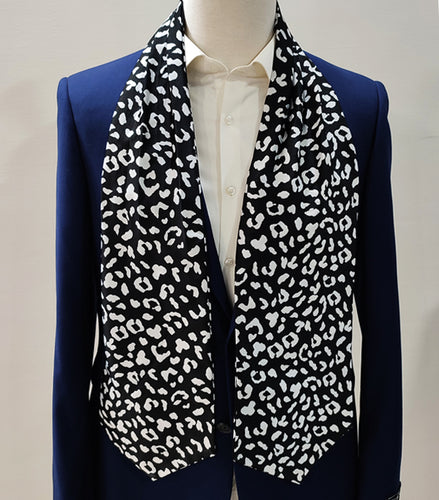 Black and White Leopard Silk Ascot by Monzoro – view 2