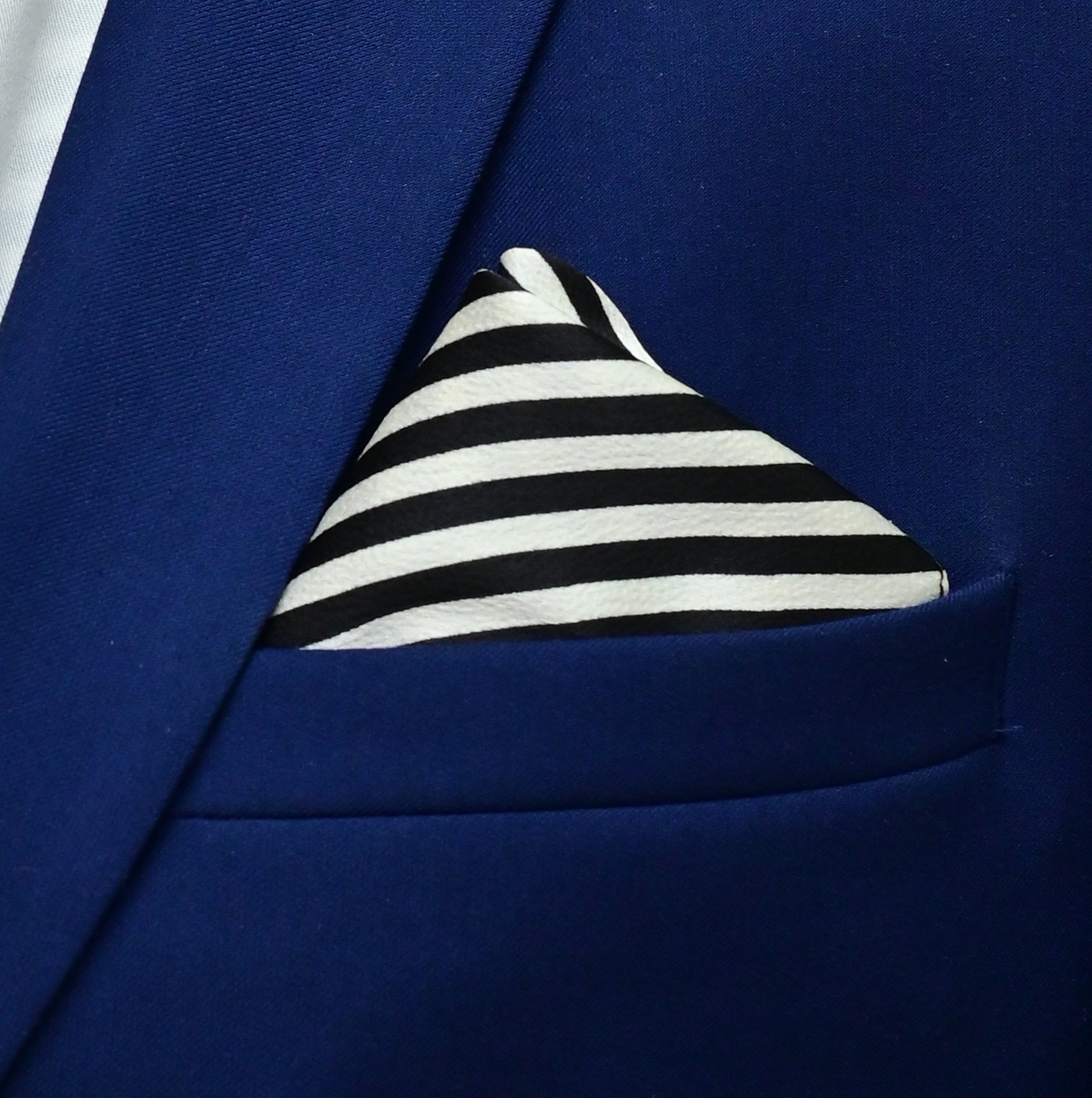 Retro Run Silk Pocket Square by Monzoro – view 3