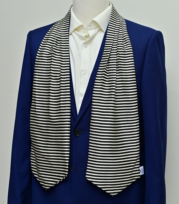 Retro Run Silk Ascot by Monzoro – view 2